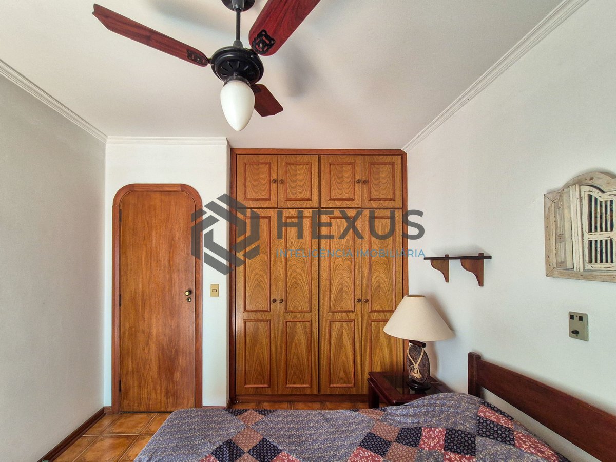 Foto 12 de Apartamento com varanda e lazer nas Pitangueiras, Guarujá