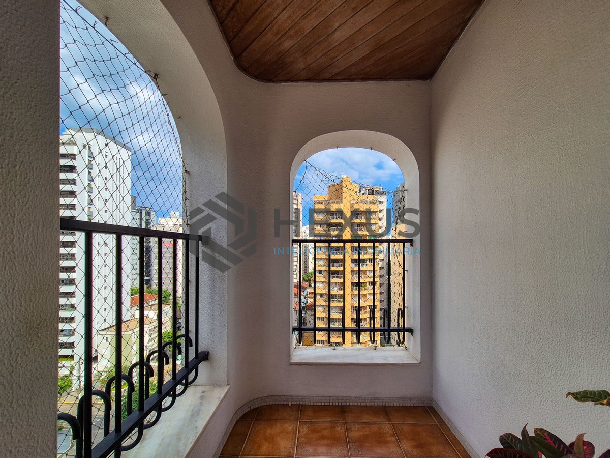 Foto 23 de Apartamento com varanda e lazer nas Pitangueiras, Guarujá