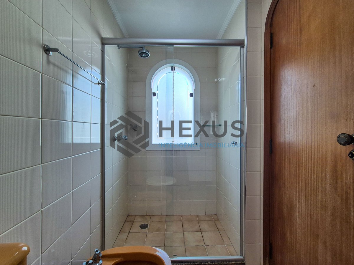 Foto 26 de Apartamento com varanda e lazer nas Pitangueiras, Guarujá