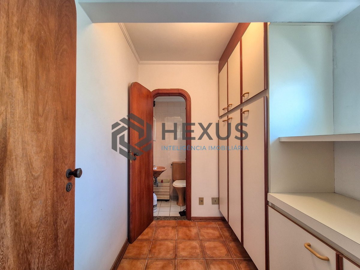 Foto 31 de Apartamento com varanda e lazer nas Pitangueiras, Guarujá