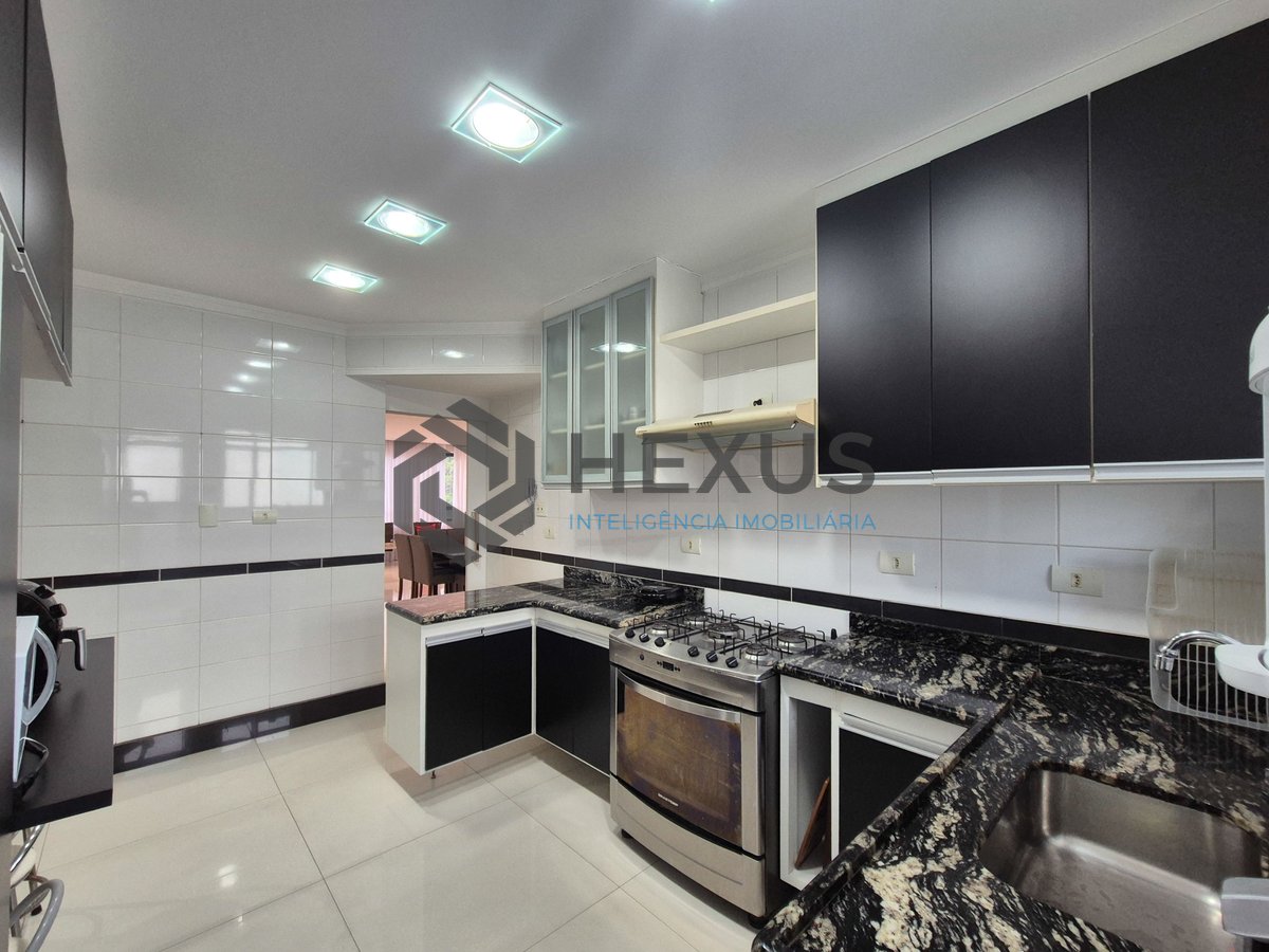 Foto 43 de Apartamento reformado com varanda e lazer na Praia das Pitangueiras, Guarujá