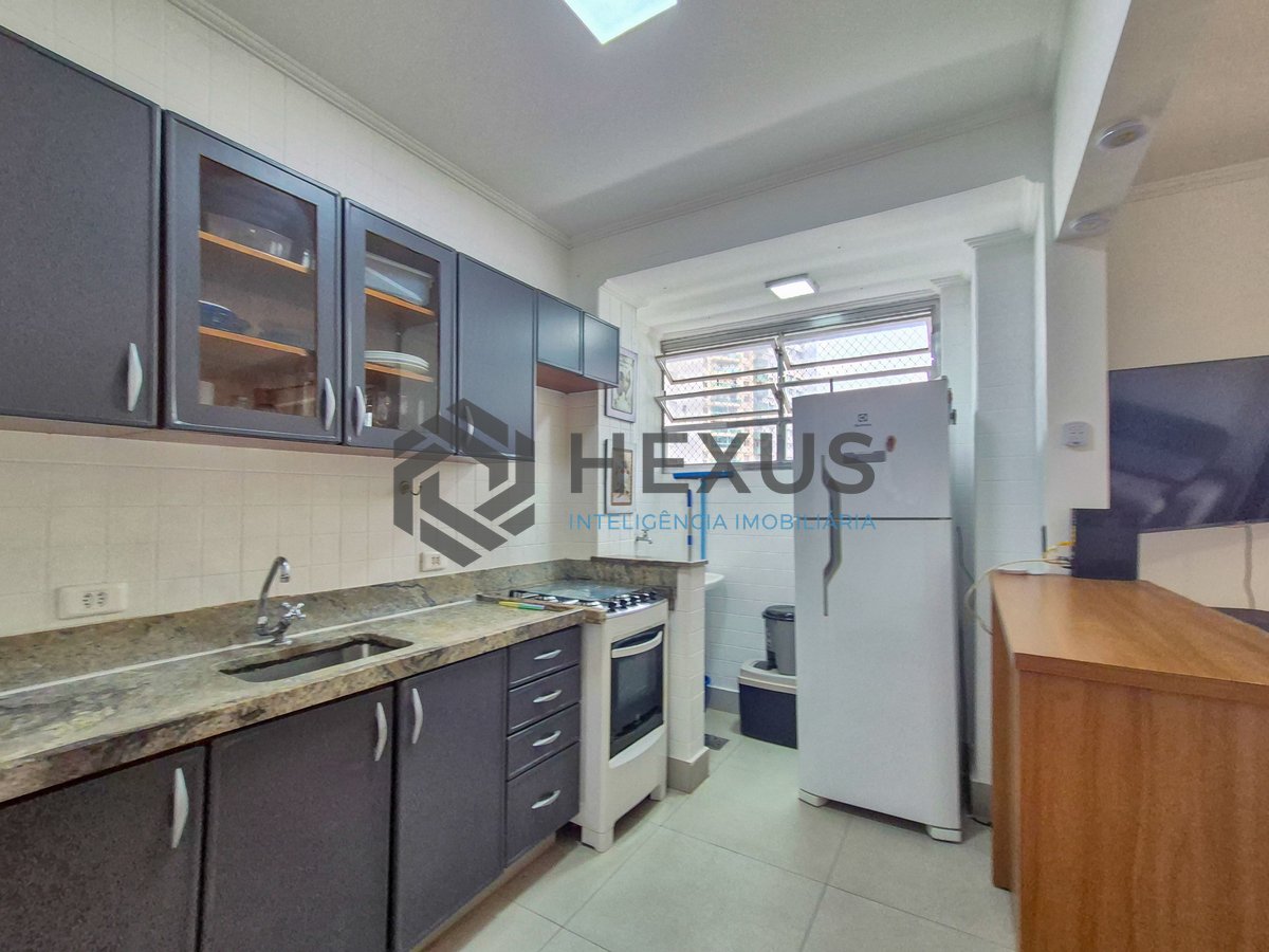 Foto 12 de Apartamento reformado com vista mar a 1 quadra da praia nas Pitangueiras, Guarujá