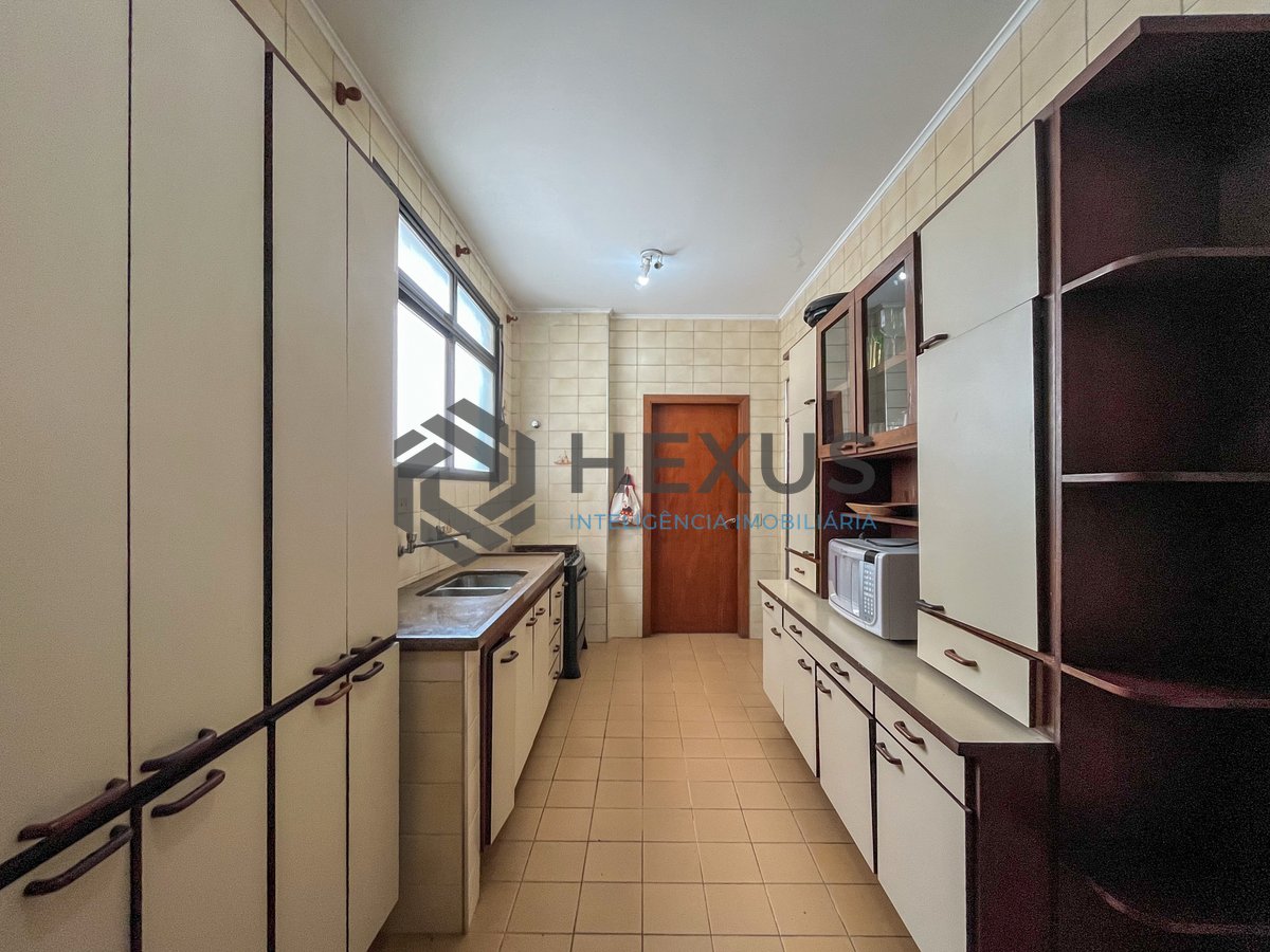 Foto 30 de Apartamento com varanda e lazer na Praia das Pitangueiras, Guaruja