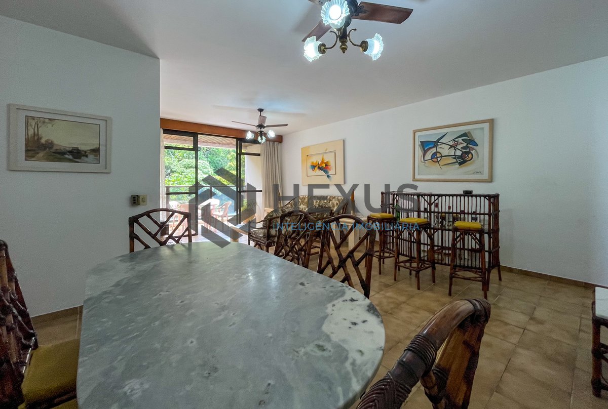 Foto 4 de Apartamento com varanda e lazer na Praia das Pitangueiras, Guaruja
