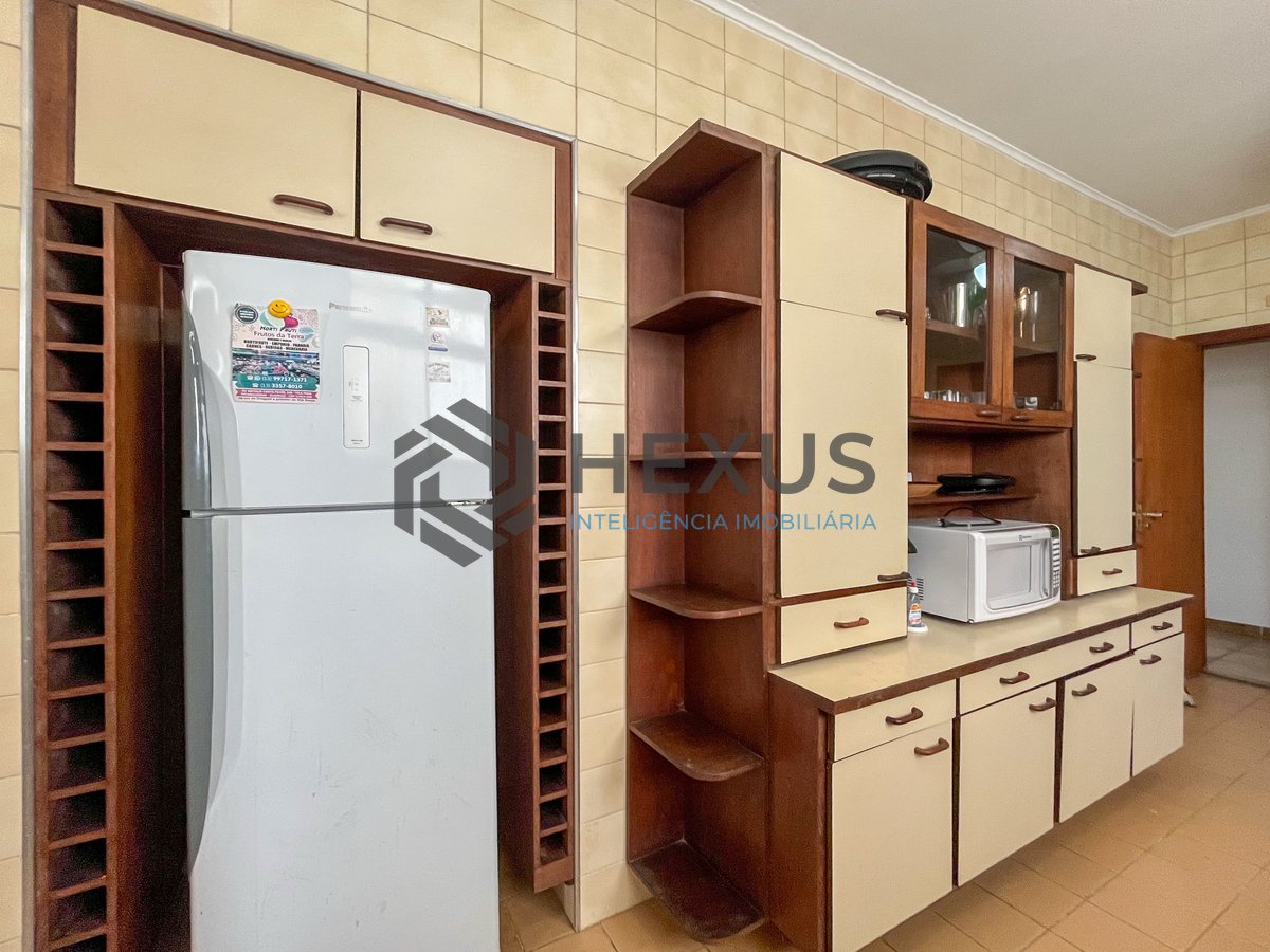 Foto 33 de Apartamento com varanda e lazer na Praia das Pitangueiras, Guaruja
