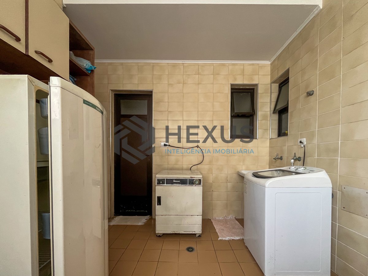 Foto 34 de Apartamento com varanda e lazer na Praia das Pitangueiras, Guaruja