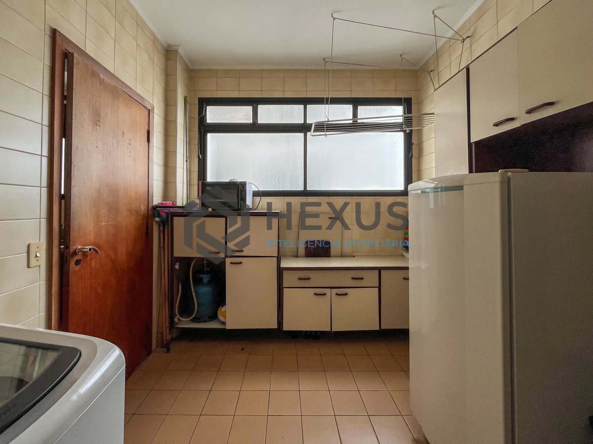 Foto 35 de Apartamento com varanda e lazer na Praia das Pitangueiras, Guaruja