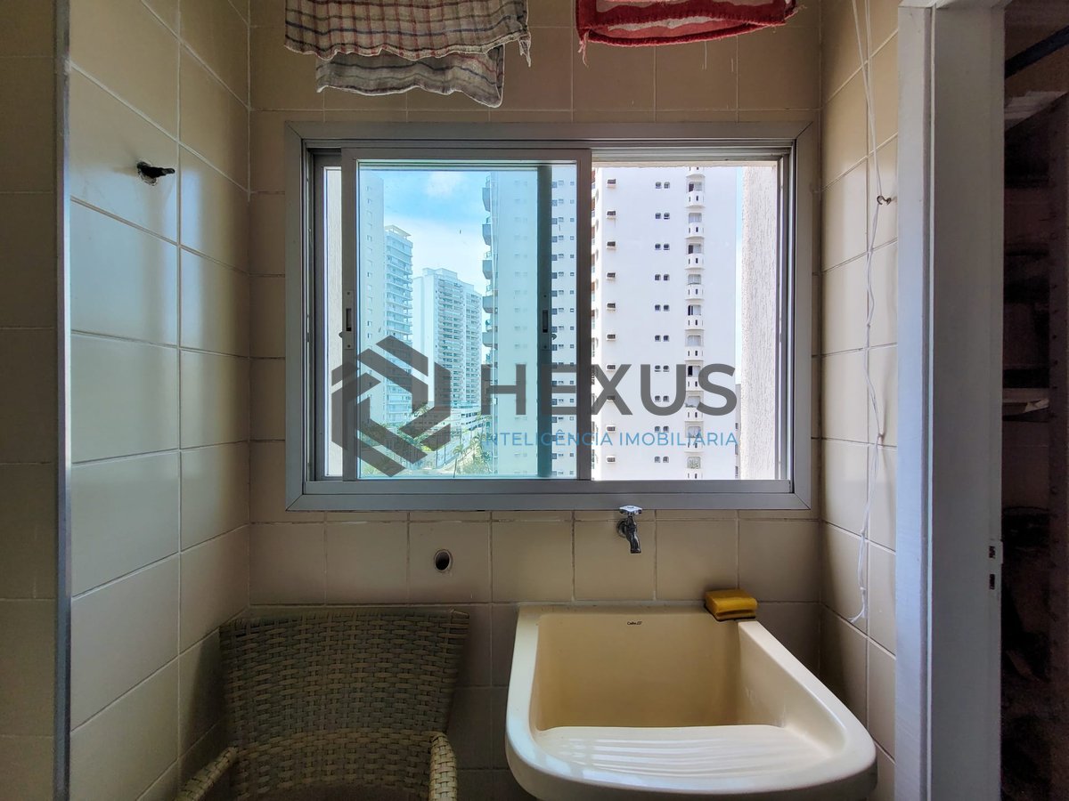 Foto 27 de Apartamento com varanda e vista mar na Praia das Asturias, Guaruja