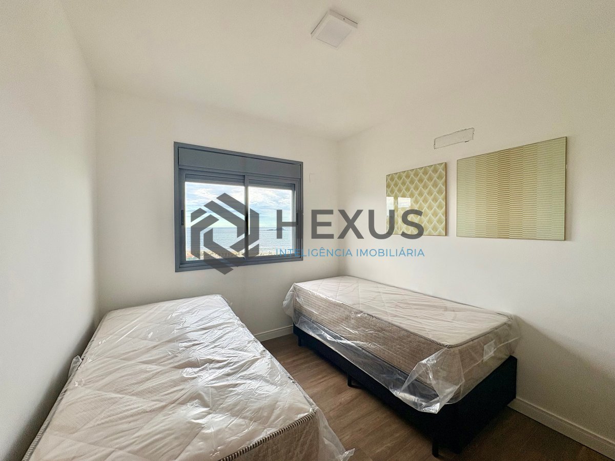 Foto 19 de Apartamento reformado com varanda gourmet vista mar e lazer na Praia da Enseada, Guaruja