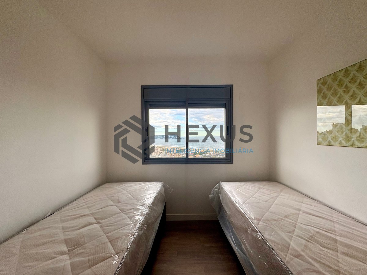 Foto 20 de Apartamento reformado com varanda gourmet vista mar e lazer na Praia da Enseada, Guaruja