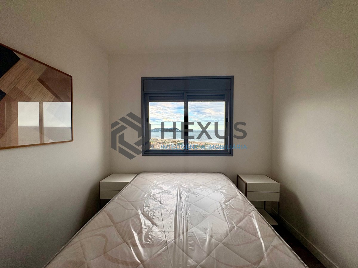 Foto 22 de Apartamento reformado com varanda gourmet vista mar e lazer na Praia da Enseada, Guaruja