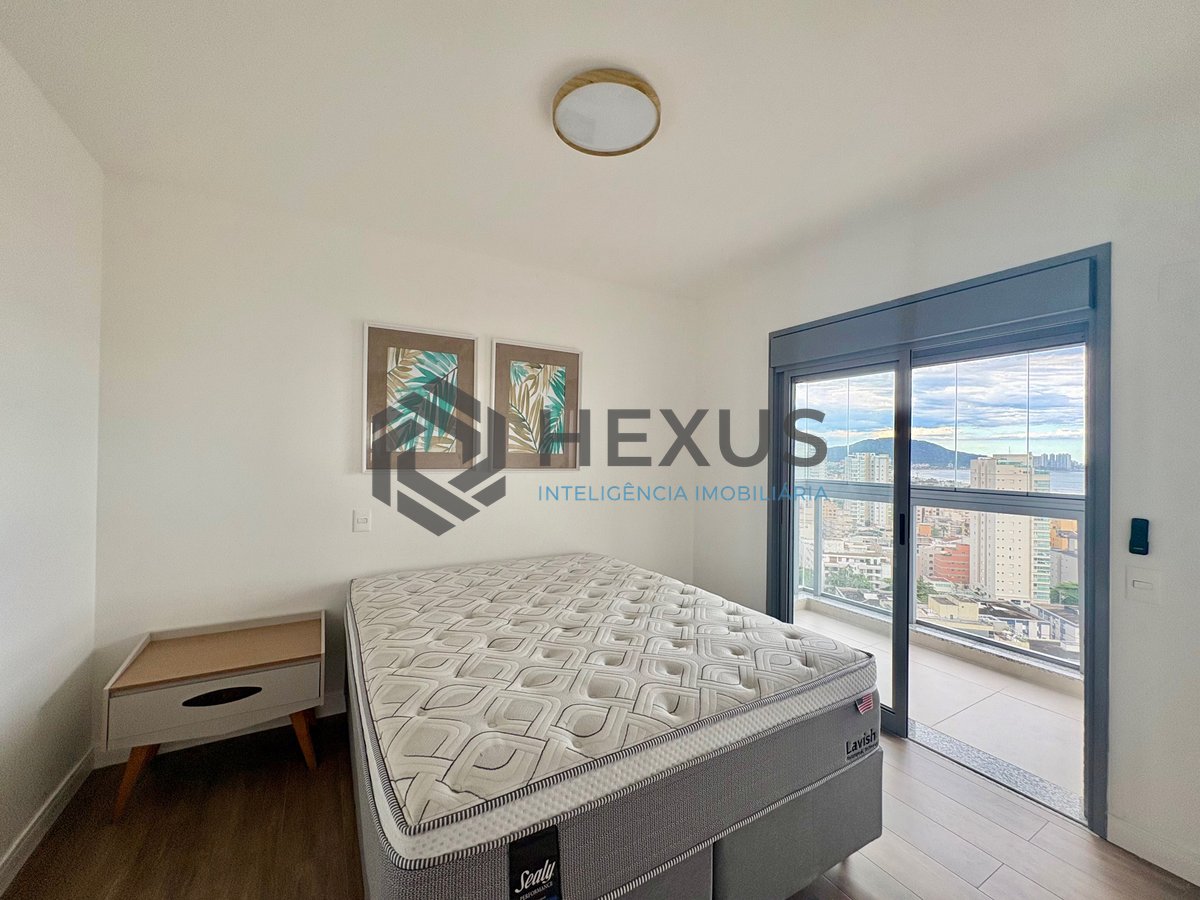 Foto 27 de Apartamento reformado com varanda gourmet vista mar e lazer na Praia da Enseada, Guaruja