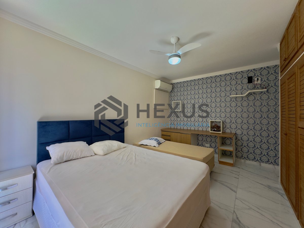 Foto 21 de Apartamento reformado com varanda e lazer na Praia das Pitangueiras, Guaruja