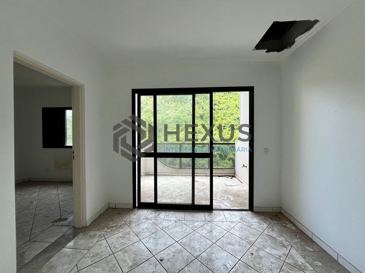 Foto 22 de Cobertura com piscina e varanda gourmet a uma quadra da Praia das Pitangueiras, Guaruja