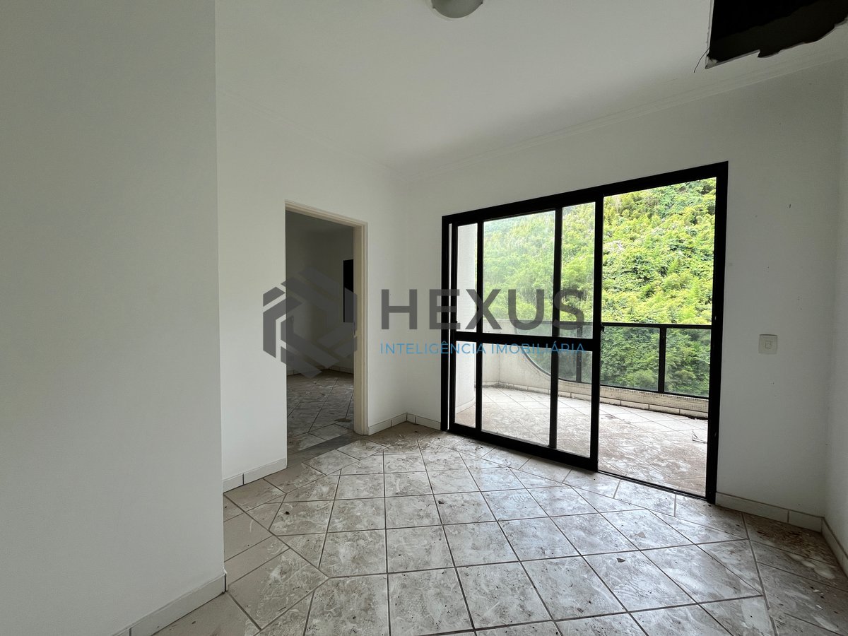 Foto 37 de Cobertura com piscina e varanda gourmet a uma quadra da Praia das Pitangueiras, Guaruja