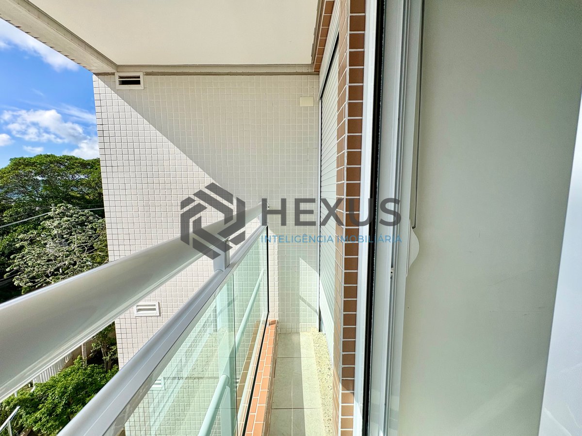 Foto 8 de Apartamento beira mar com varanda e lazer na Praia da Enseada, Guaruja