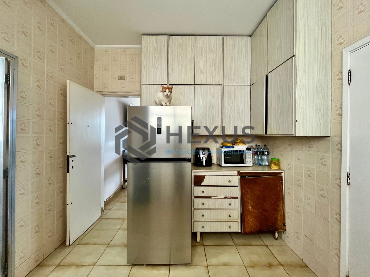 Foto 21 de Apartamento frente mar com varanda na Praia das Pitangueiras, Guaruja