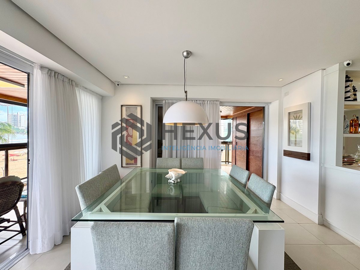 Foto 12 de Apartamento reformado com varanda vista mar e lazer na Praia das Asturias, Guaruja