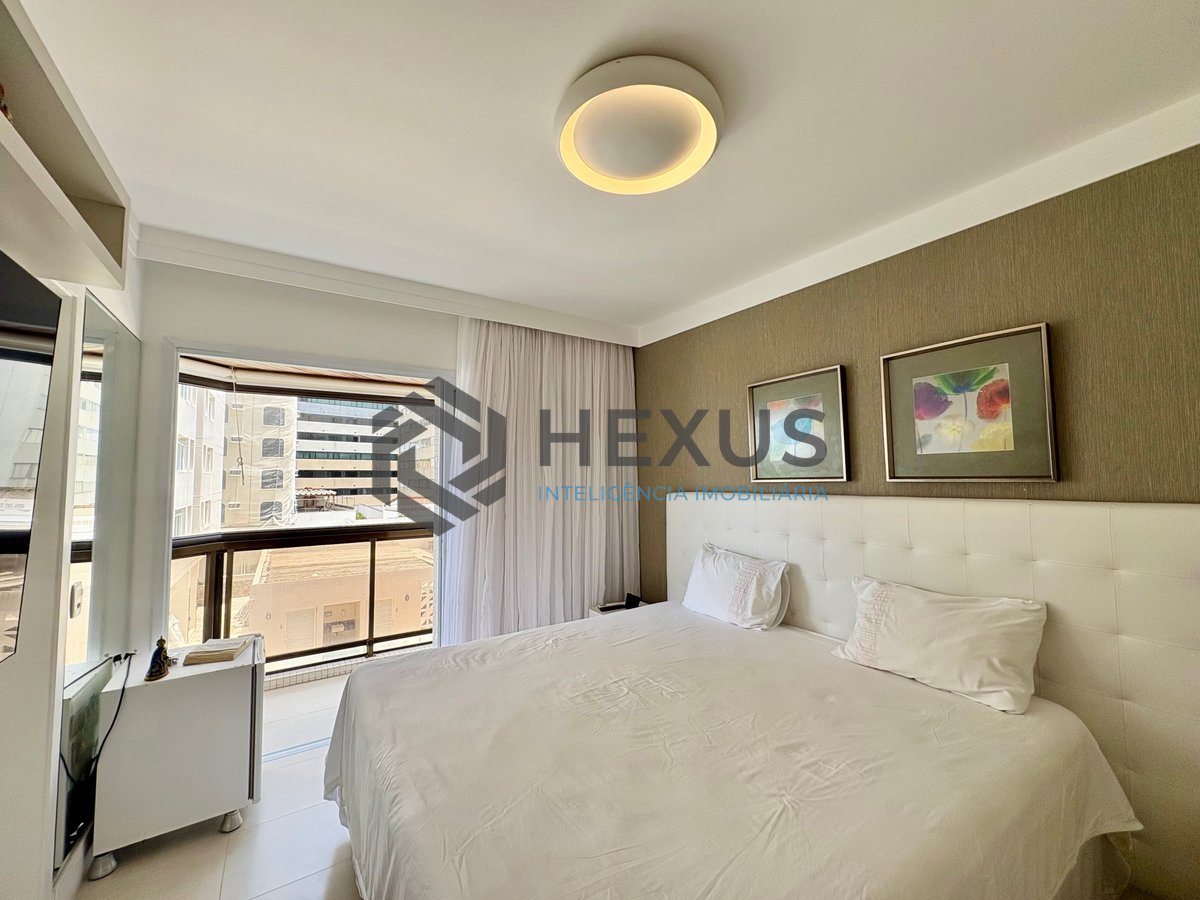 Foto 22 de Apartamento reformado com varanda vista mar e lazer na Praia das Asturias, Guaruja