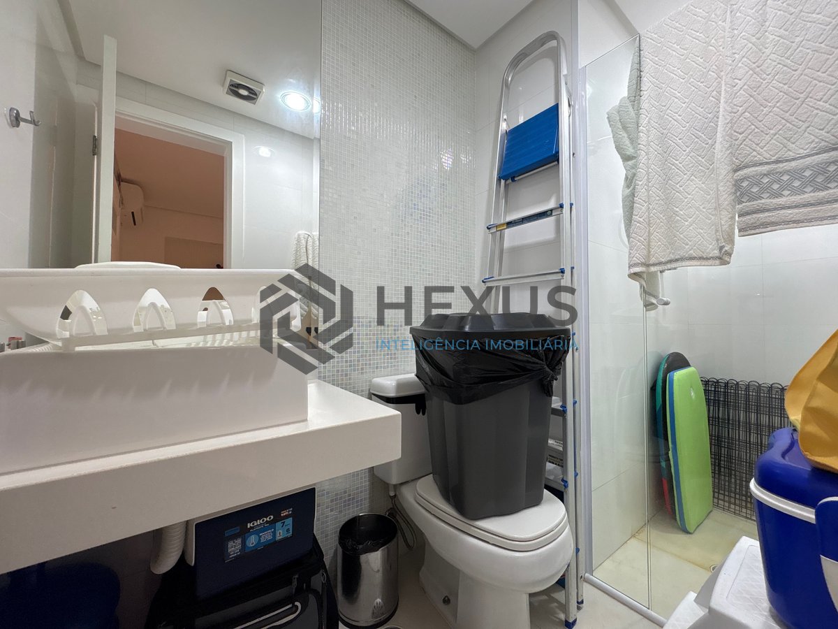 Foto 31 de Apartamento reformado com varanda vista mar e lazer na Praia das Asturias, Guaruja