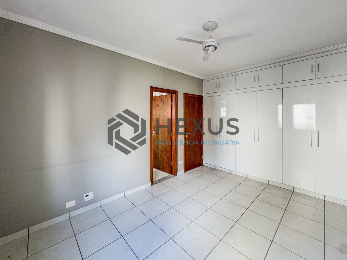 Foto 17 de Apartamento com varanda vista mar na beira mar nas Pitangueiras, Guarujá