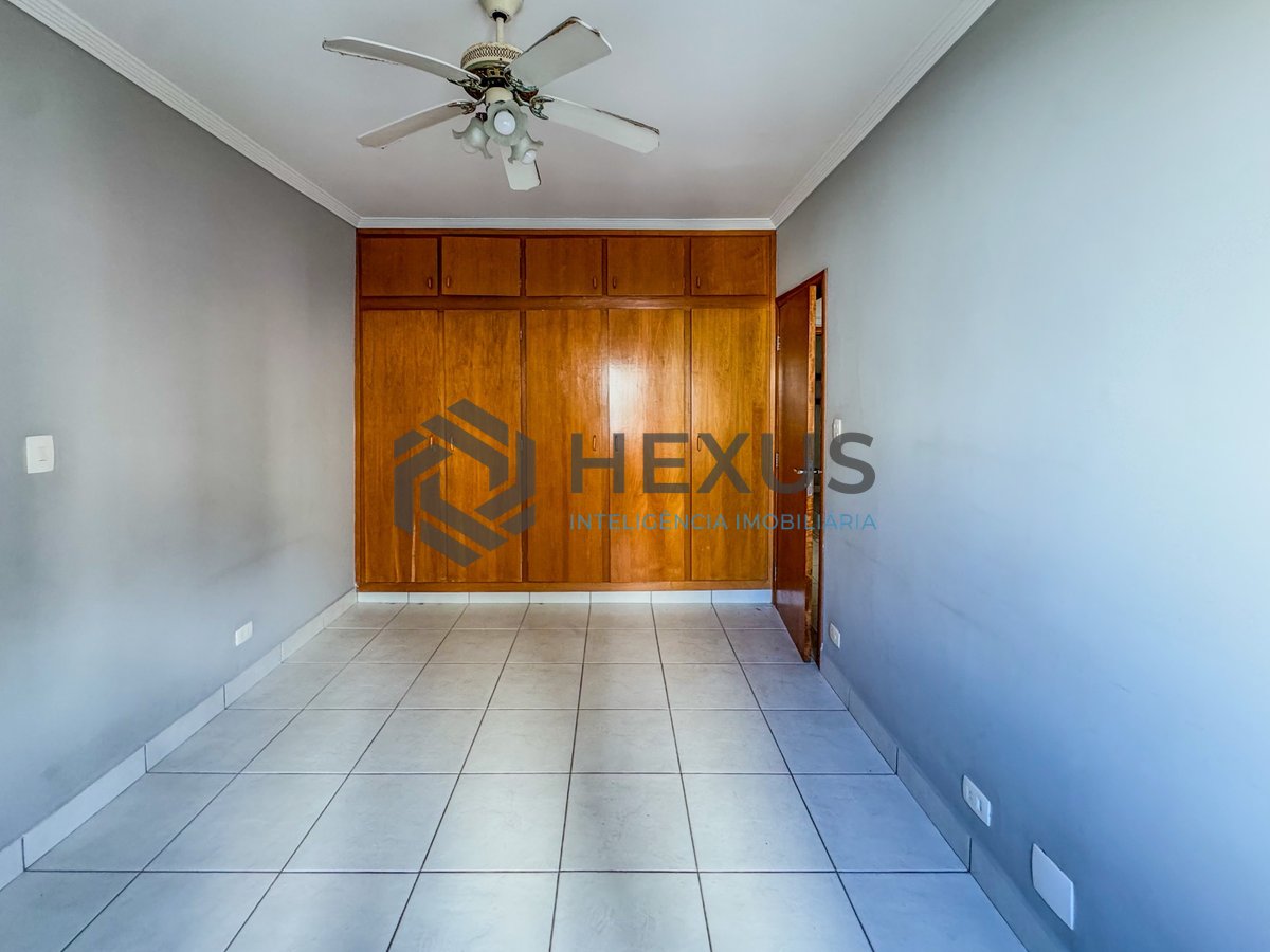 Foto 19 de Apartamento com varanda vista mar na beira mar nas Pitangueiras, Guarujá