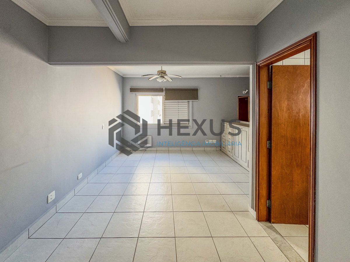 Foto 8 de Apartamento com varanda vista mar na beira mar nas Pitangueiras, Guarujá