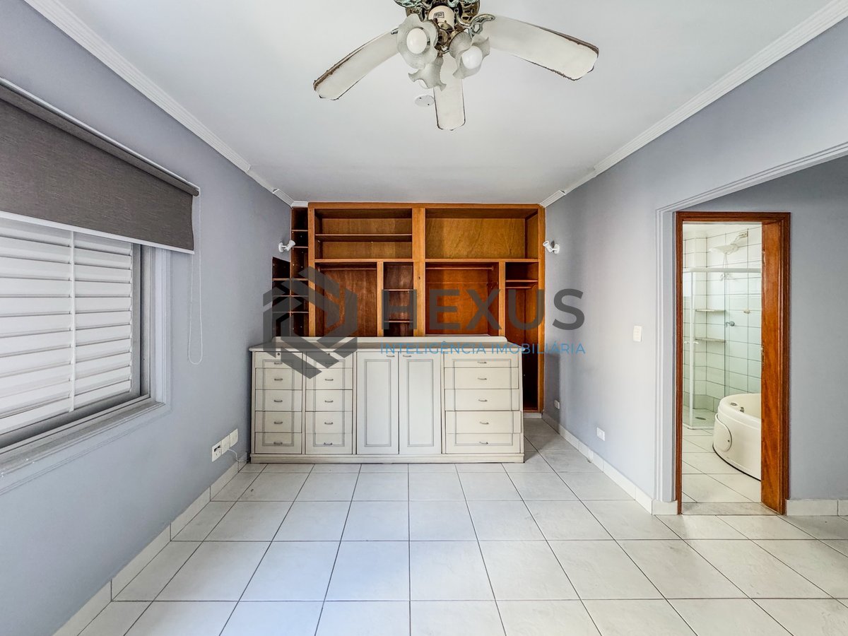 Foto 9 de Apartamento com varanda vista mar na beira mar nas Pitangueiras, Guarujá