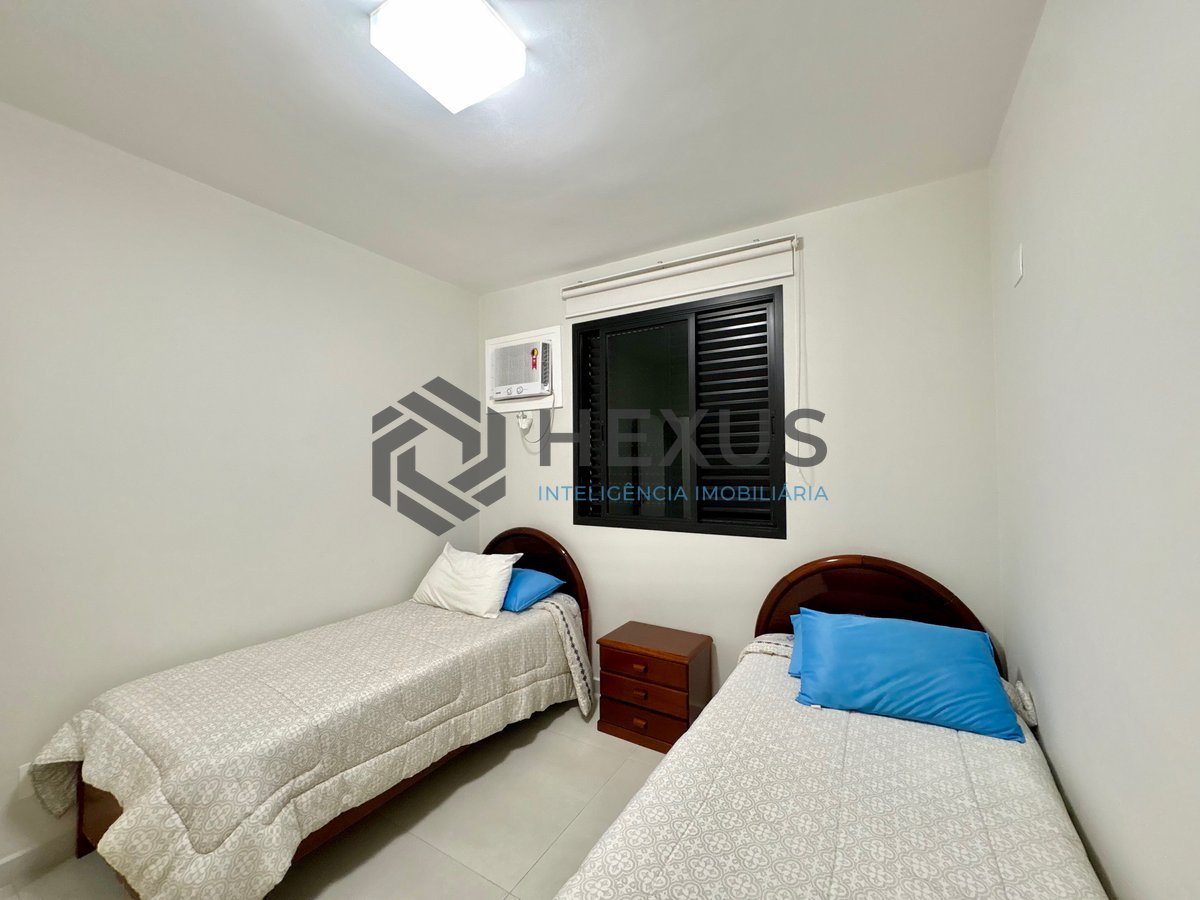 Foto 16 de Apartamento com varanda na Praia da Enseada, Guaruja
