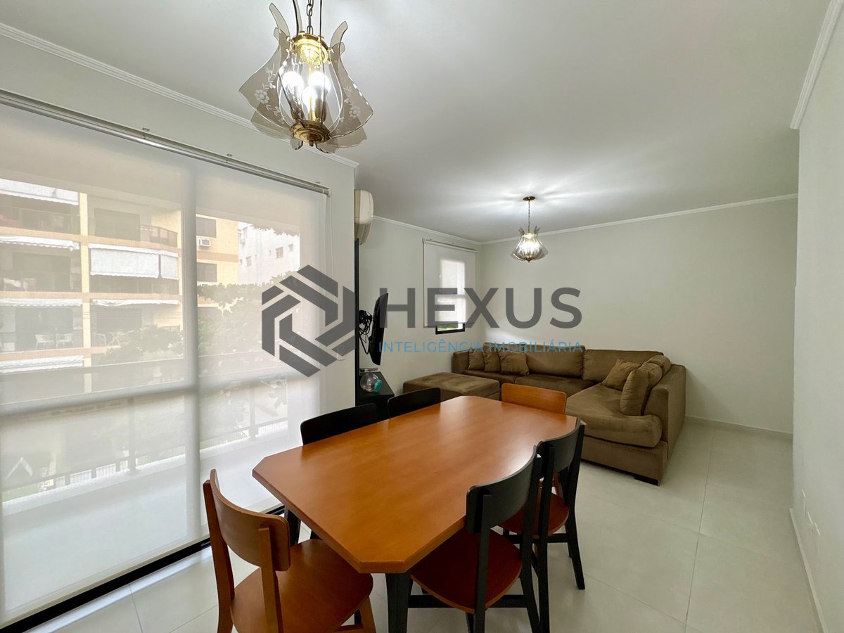 Foto 3 de Apartamento com varanda na Praia da Enseada, Guaruja