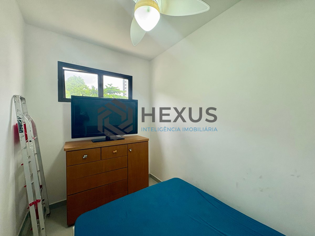Foto 21 de Apartamento reformado com varanda na Praia da Enseada, Guaruja