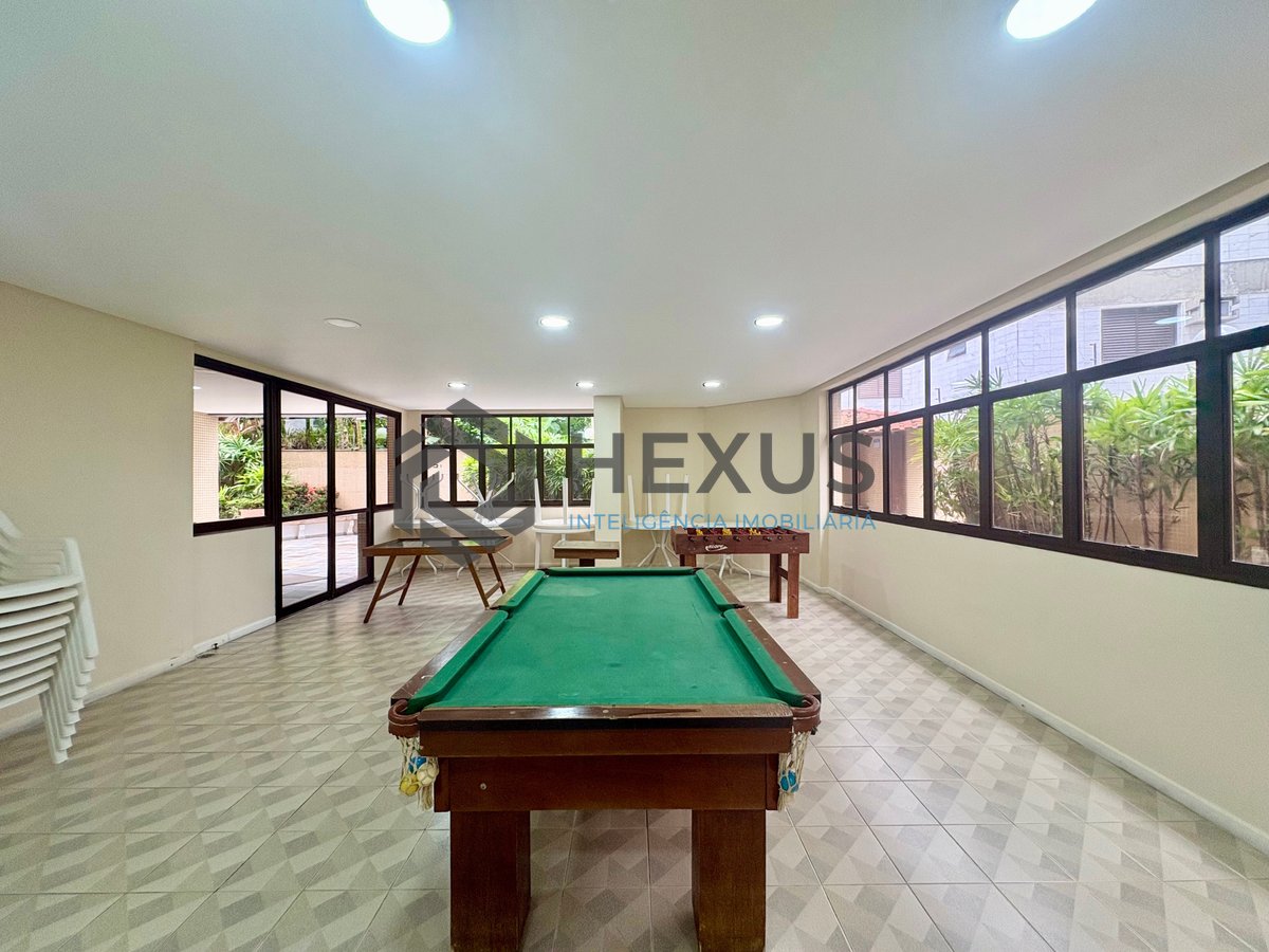 Foto 25 de Apartamento reformado com varanda na Praia da Enseada, Guaruja