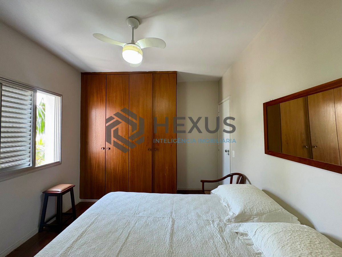 Foto 13 de Apartamento com varanda e lazer na Praia da Enseada, Guaruja