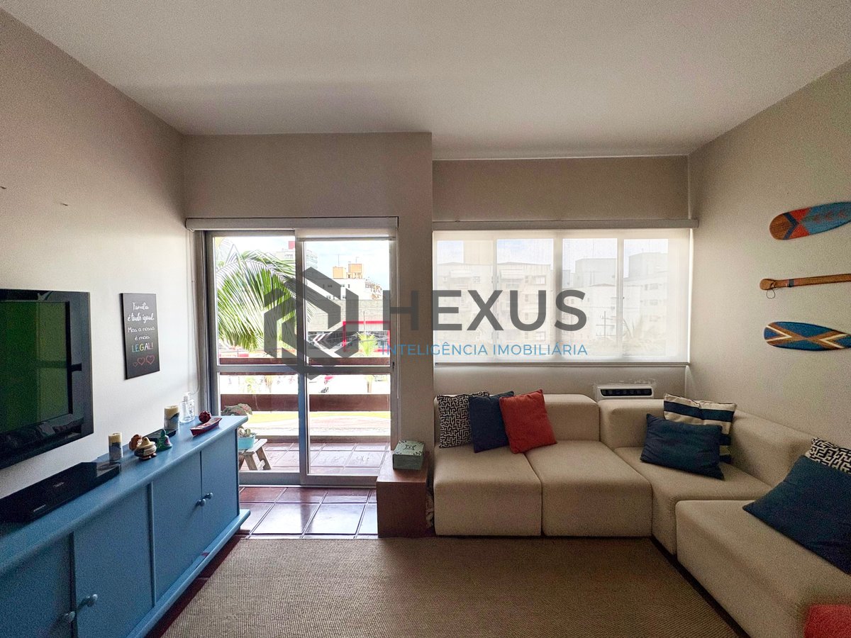 Foto 3 de Apartamento com varanda e lazer na Praia da Enseada, Guaruja