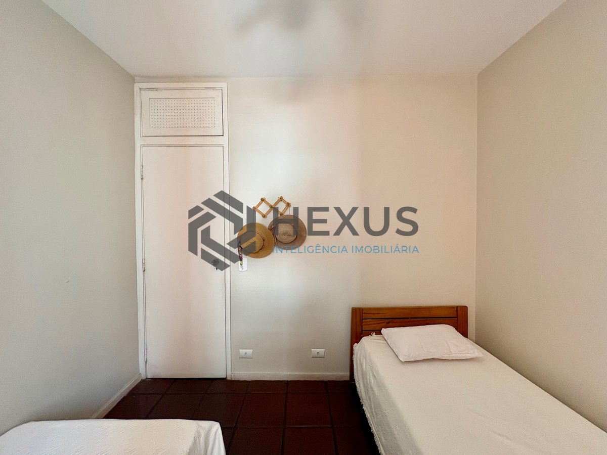 Foto 9 de Apartamento com varanda e lazer na Praia da Enseada, Guaruja