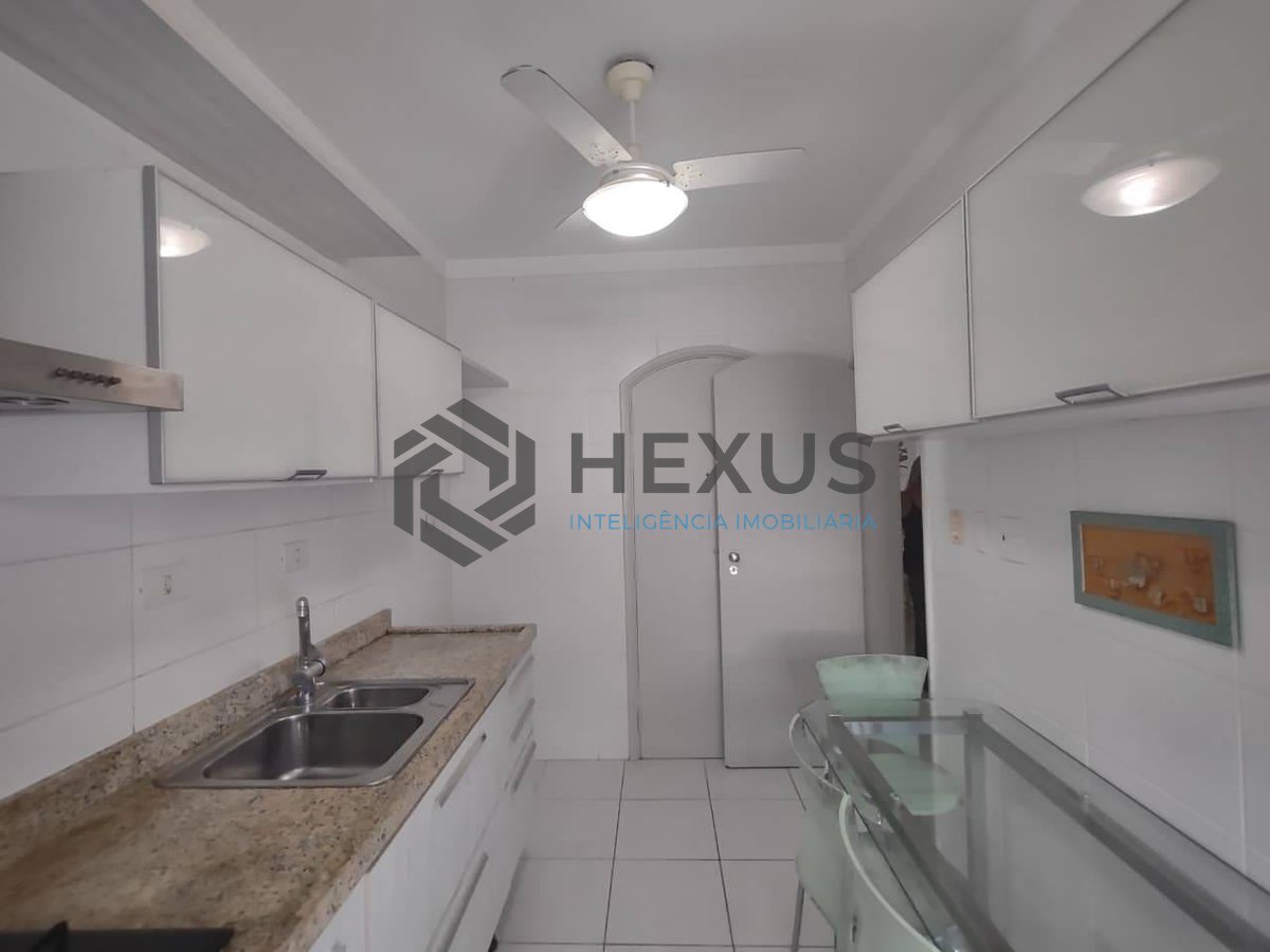 Foto 16 de Apartamento com varanda e lazer na Praia da Enseada, Guaruja