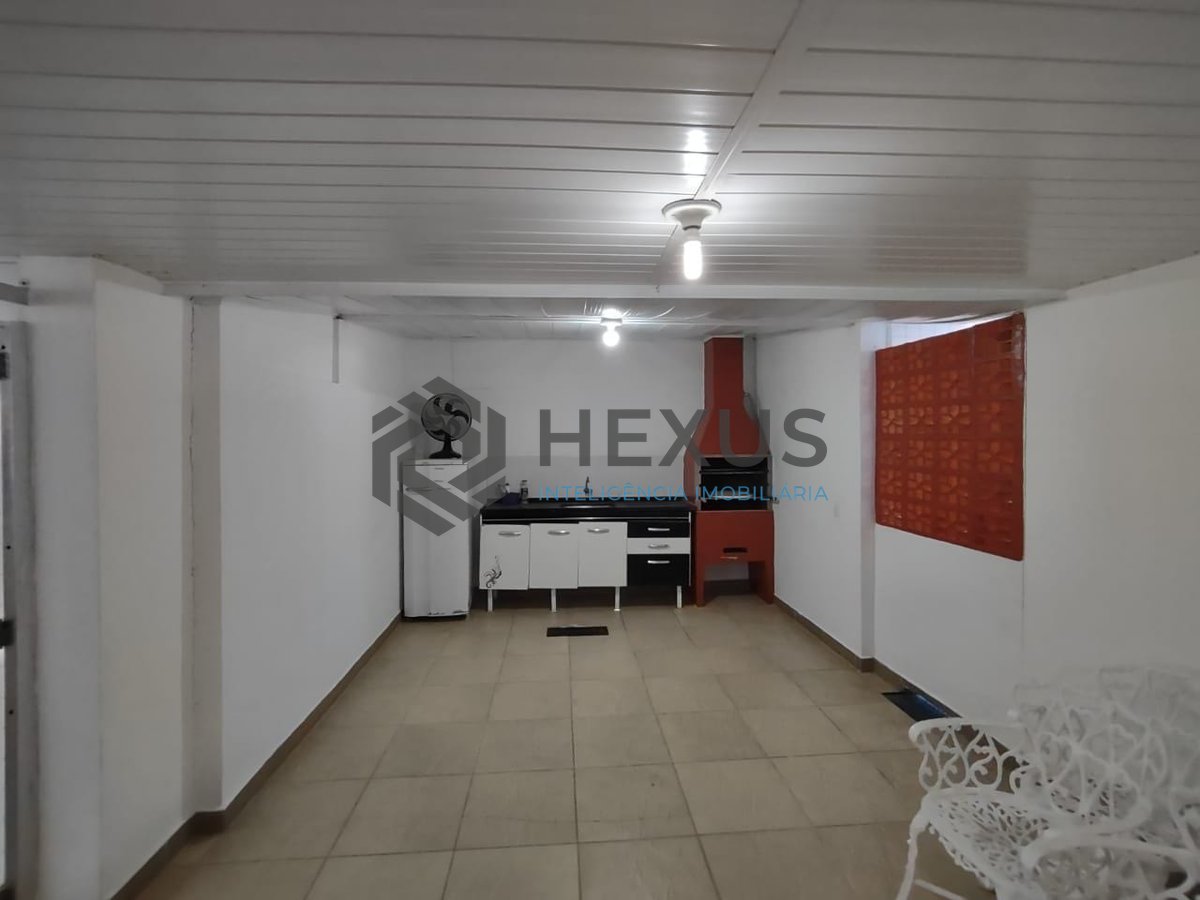 Foto 19 de Apartamento reformado com varanda na Praia da Enseada, Guaruja