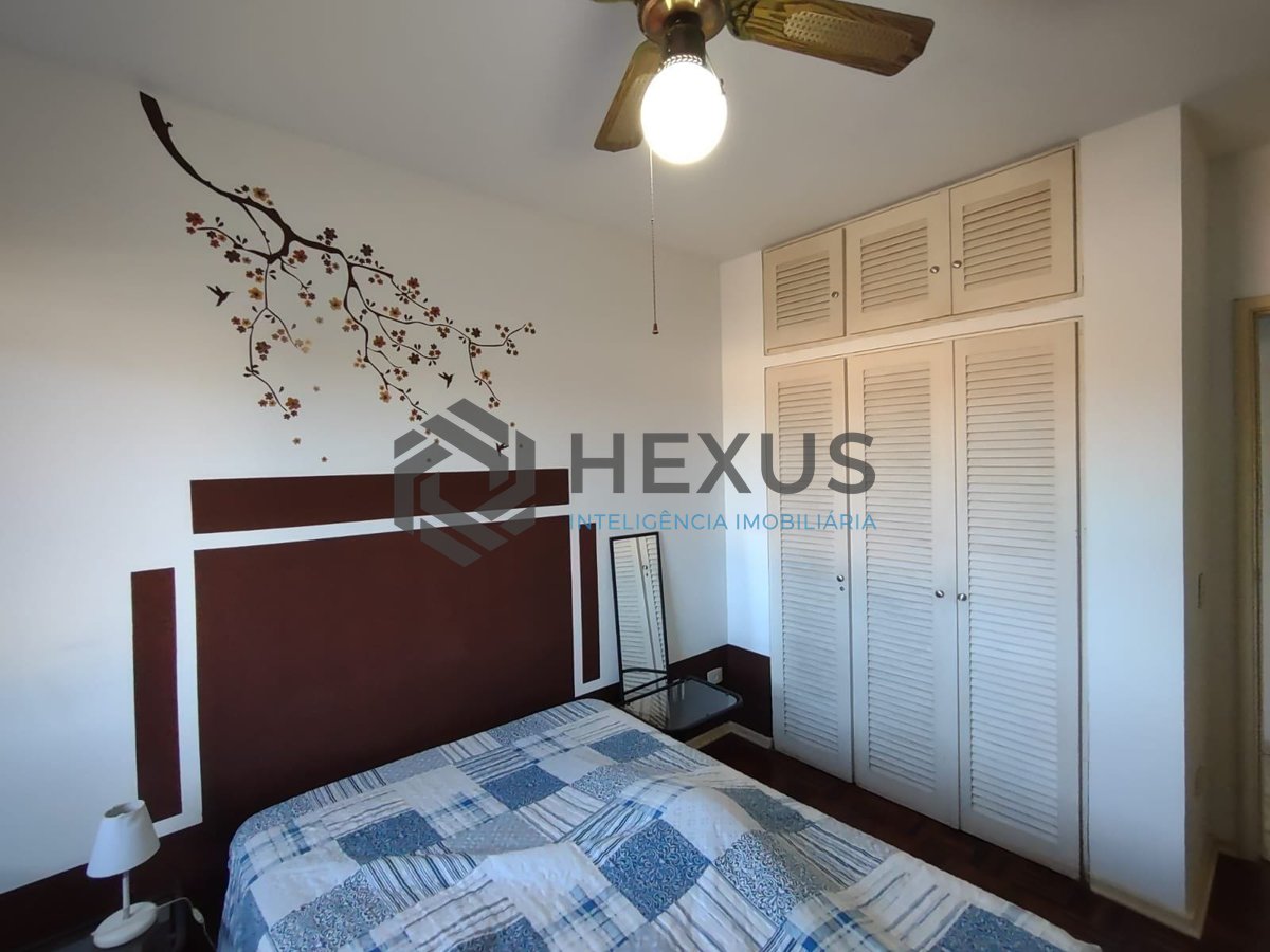 Foto 9 de Apartamento reformado com varanda na Praia da Enseada, Guaruja