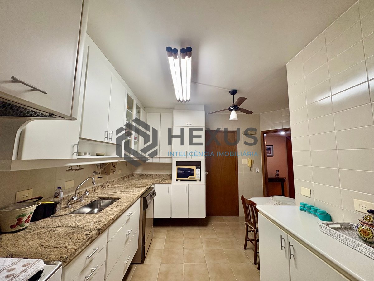 Foto 19 de Apartamento com varanda na Praia da Enseada, Guaruja
