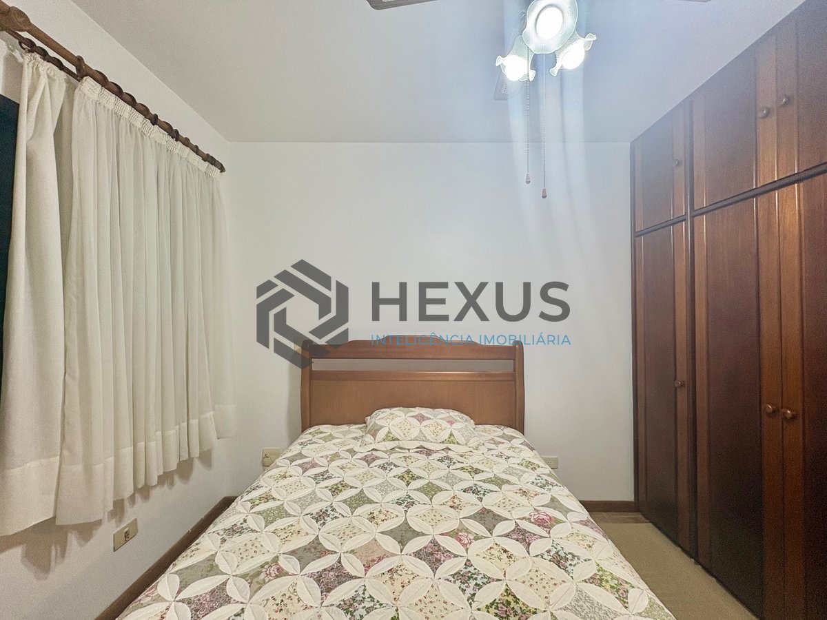 Foto 8 de Apartamento com varanda na Praia da Enseada, Guaruja