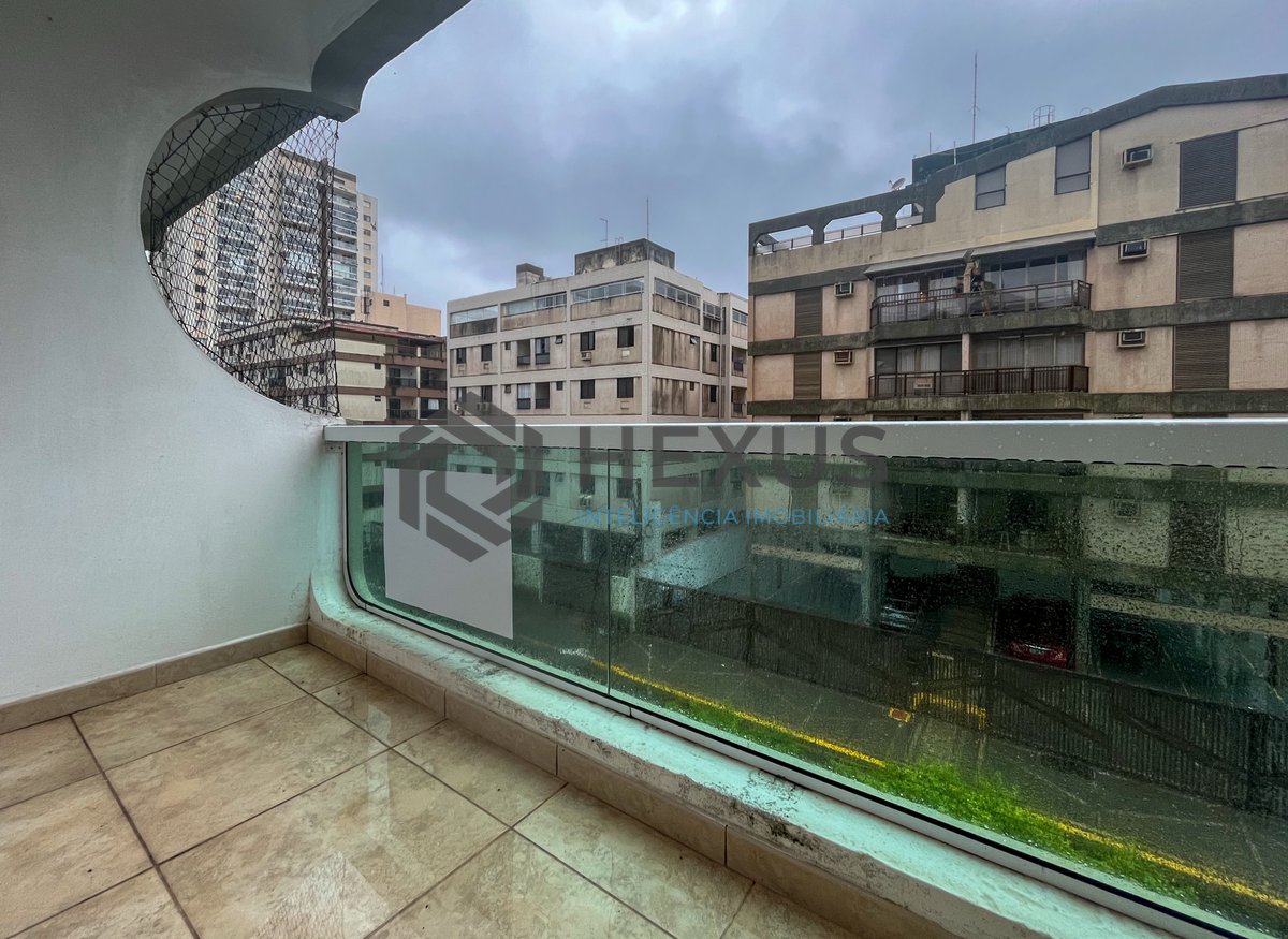 Foto 2 de Apartamento com varanda na Praia das Asturias, Guaruja