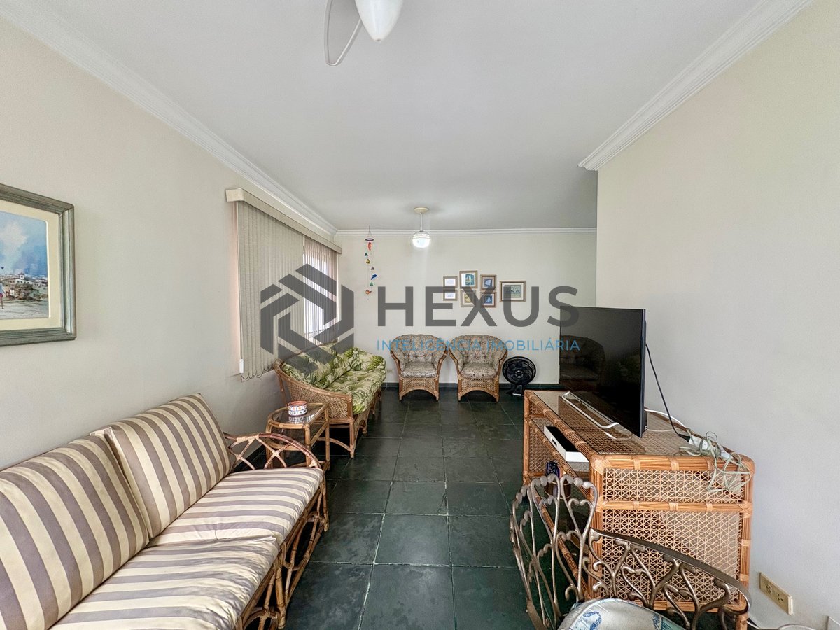 Foto 3 de Apartamento com varanda na Praia da Enseada, Guaruja