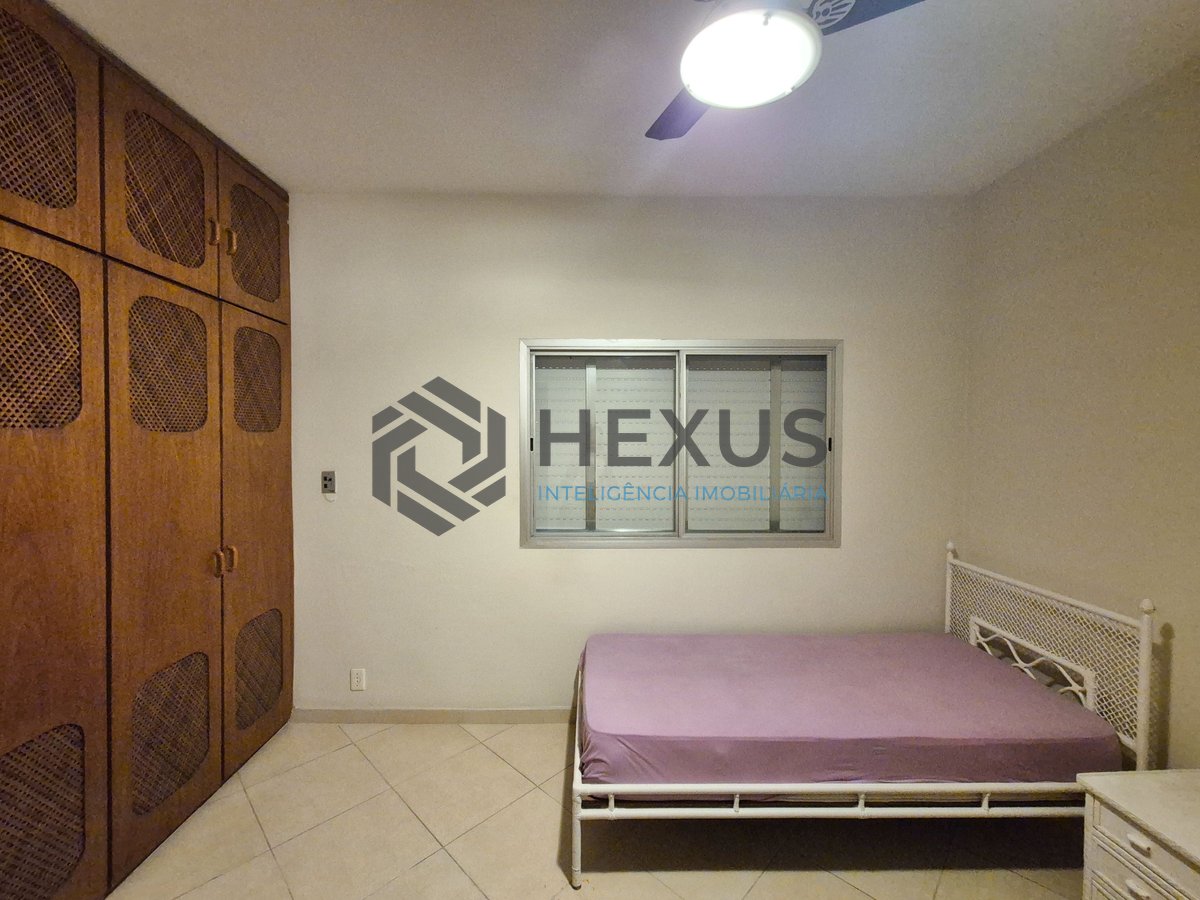 Foto 19 de Apartamento com varanda vista mar na beira mar da Praia das Pitangueiras, Guaruja
