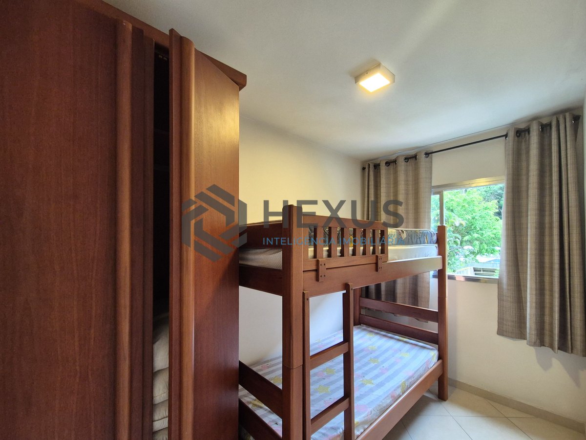 Foto 21 de Apartamento com varanda vista mar na beira mar da Praia das Pitangueiras, Guaruja