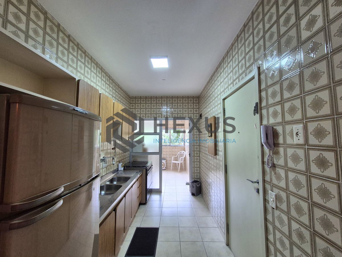 Foto 24 de Apartamento com varanda vista mar na beira mar da Praia das Pitangueiras, Guaruja