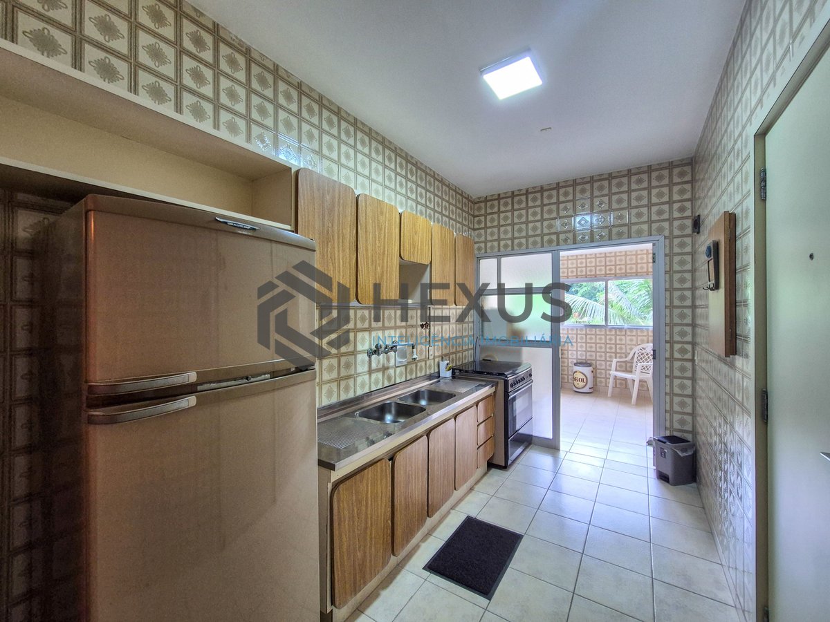 Foto 26 de Apartamento com varanda vista mar na beira mar da Praia das Pitangueiras, Guaruja