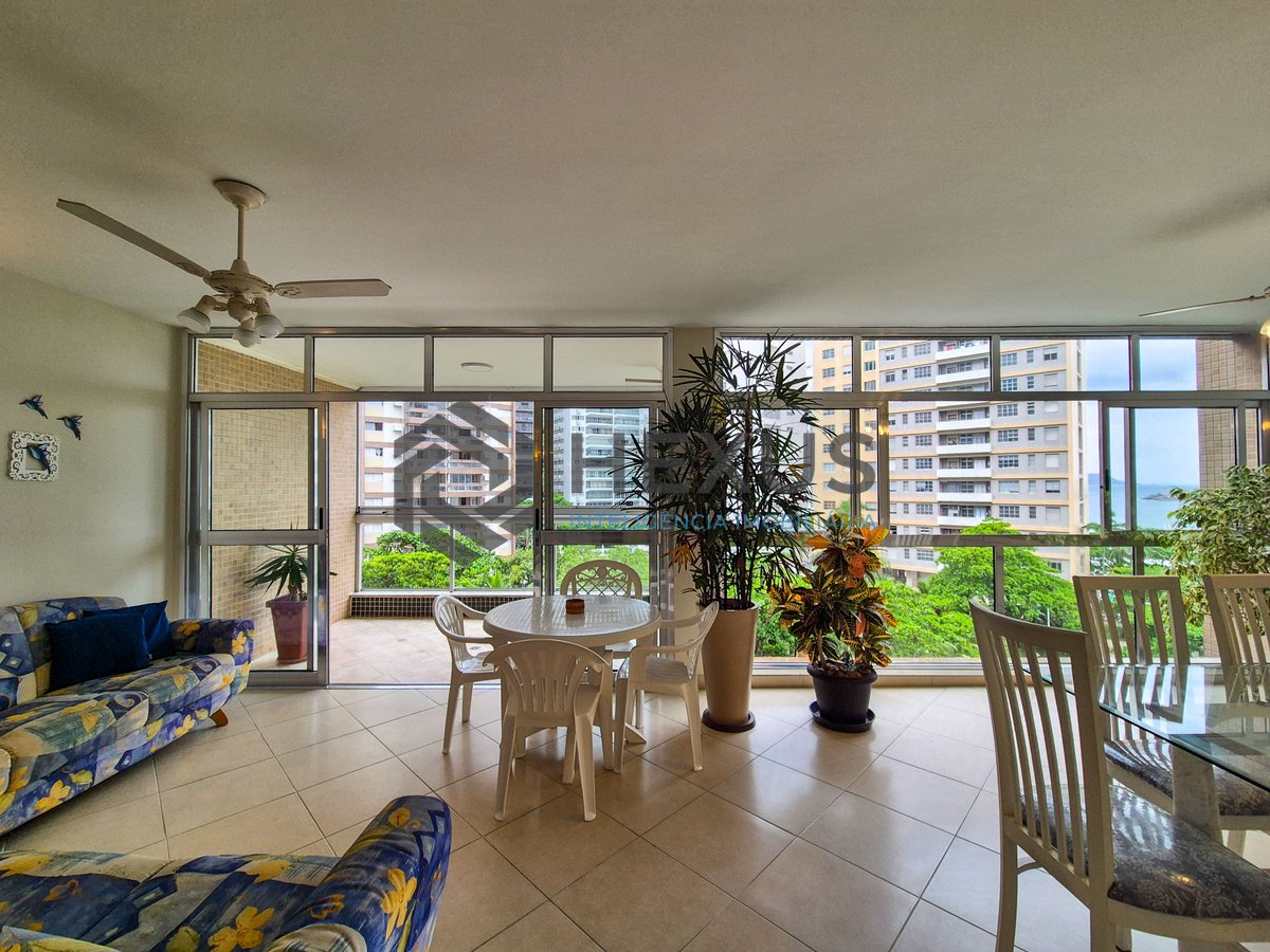 Foto 5 de Apartamento com varanda vista mar na beira mar da Praia das Pitangueiras, Guaruja