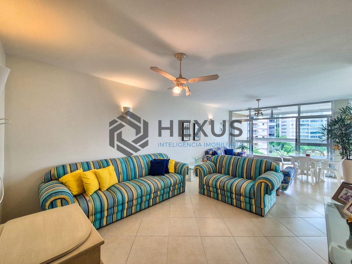 Foto 9 de Apartamento com varanda vista mar na beira mar da Praia das Pitangueiras, Guaruja