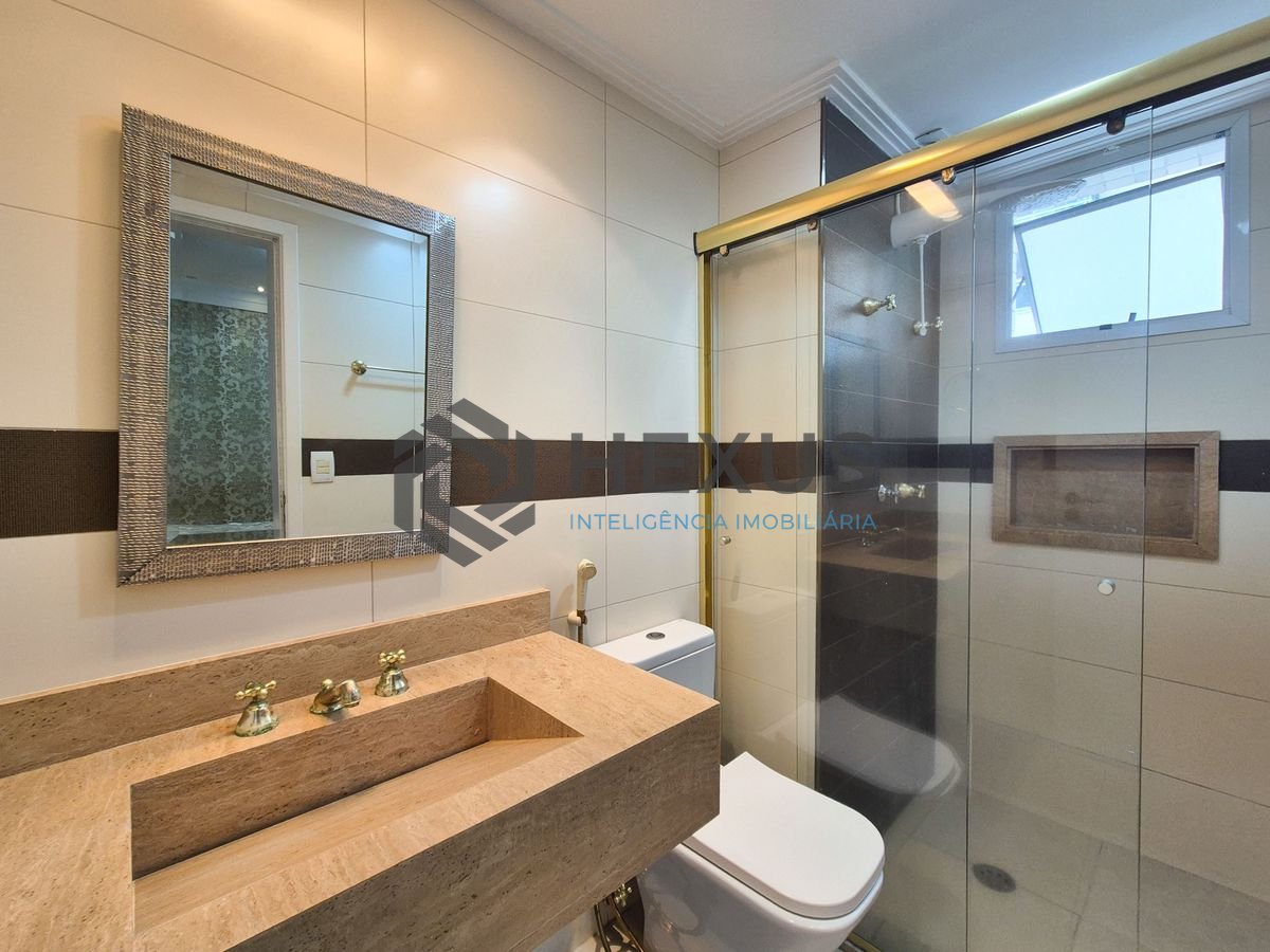 Foto 17 de Apartamento com varanda gourmet e lazer a 1 quadra da praia no Jardim Astúrias, Guarujá