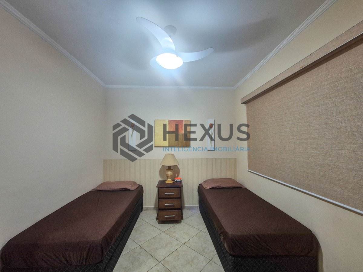 Foto 15 de Apartamento reformado com varanda a venda na quadra da praia das Pitangueiras